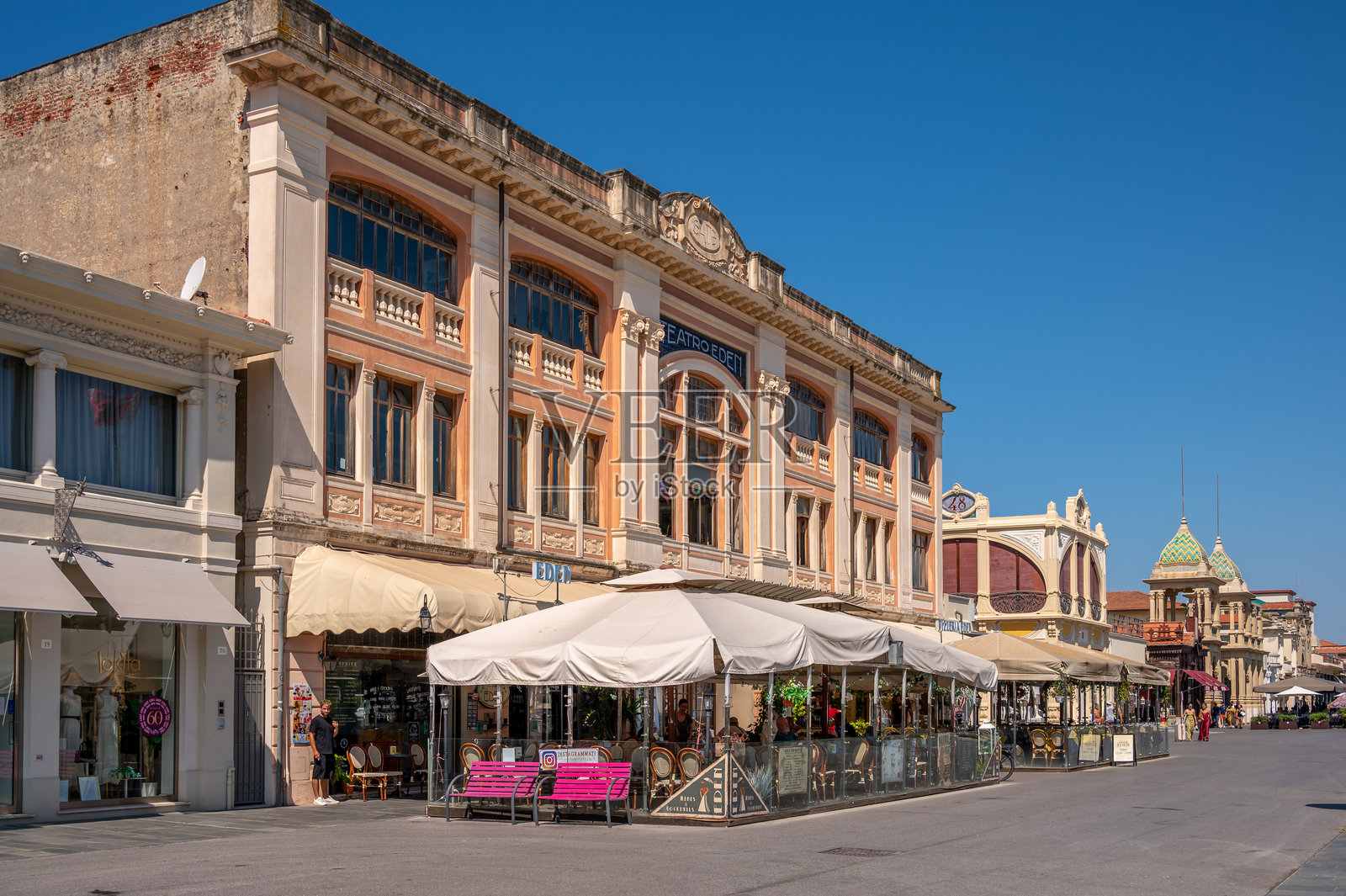 海滩木板路，维亚雷焦照片摄影图片