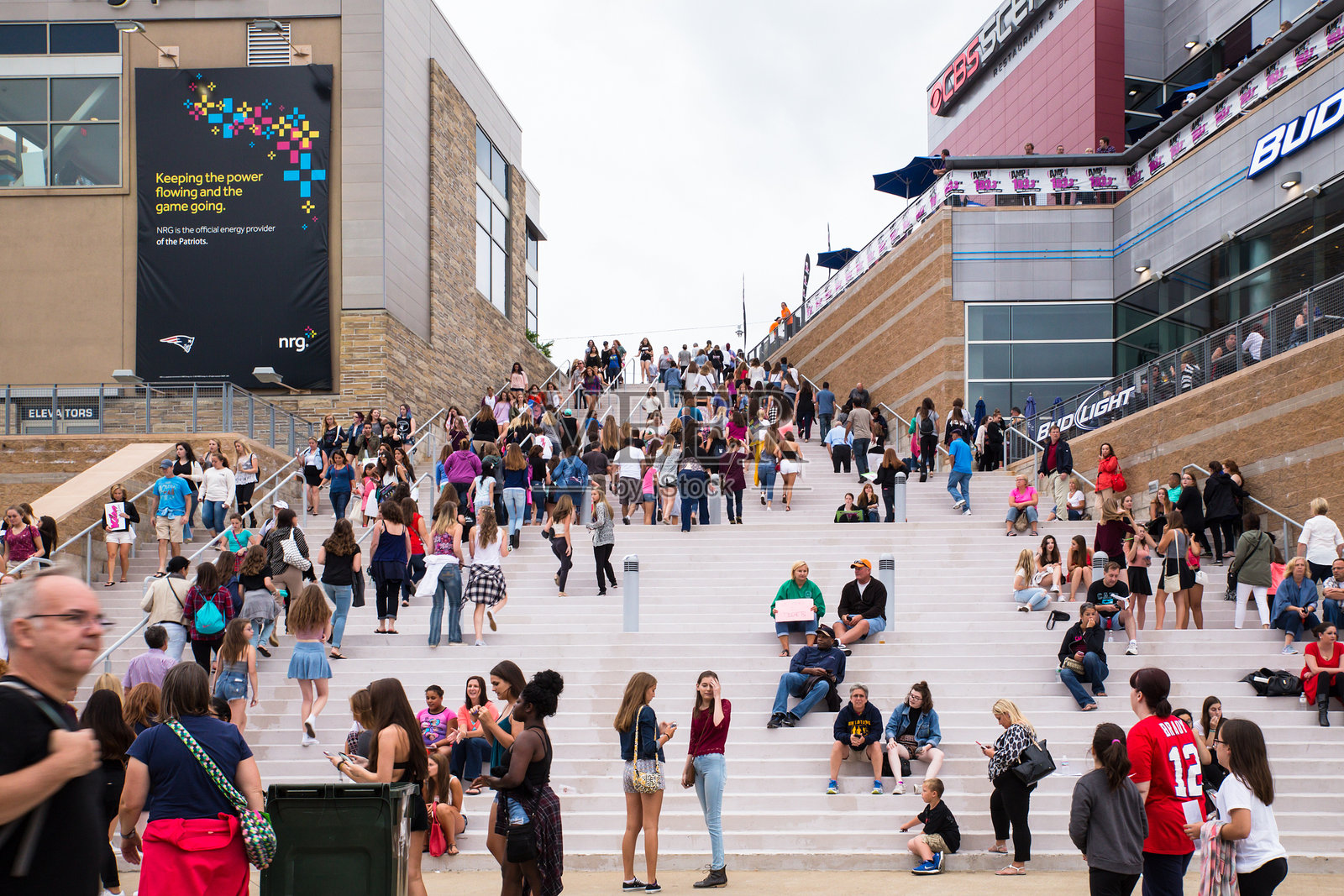 吉列体育场单向乐队演唱会照片摄影图片