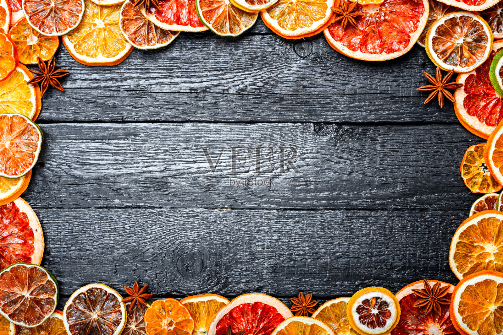 圣诞或新年背景与边界的绿色冷杉枝照片摄影图片