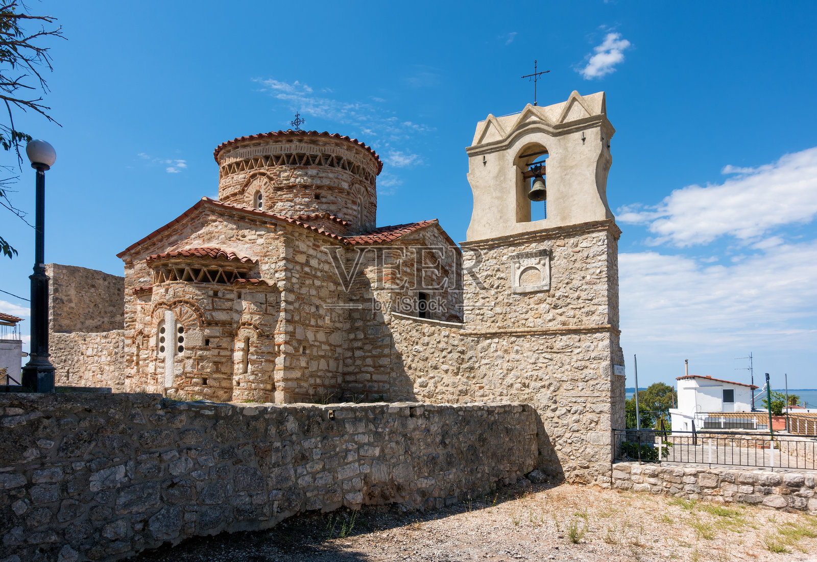 希腊阿尔塔，安布拉西亚湾，科罗尼西亚的圣母玛利亚教堂照片摄影图片