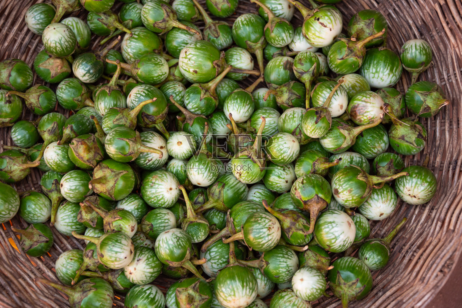 柬埔寨当地街头市场的热带水果和蔬菜照片摄影图片