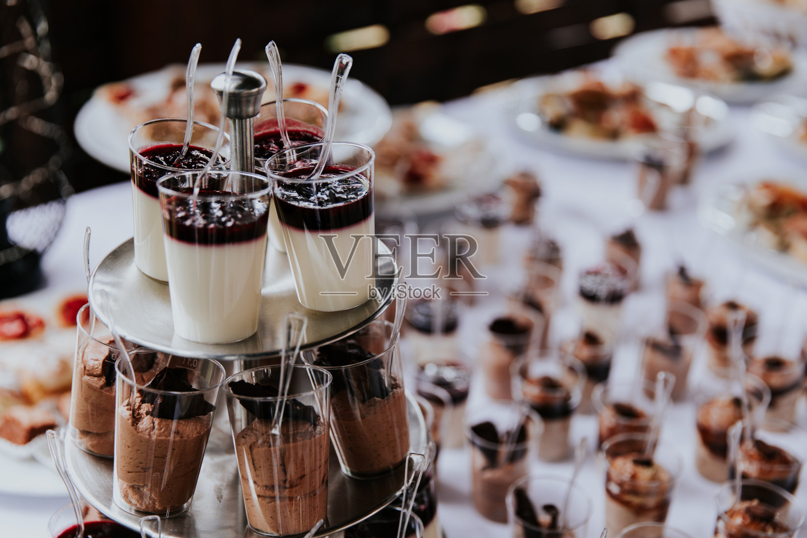 五颜六色的甜点糕照片摄影图片