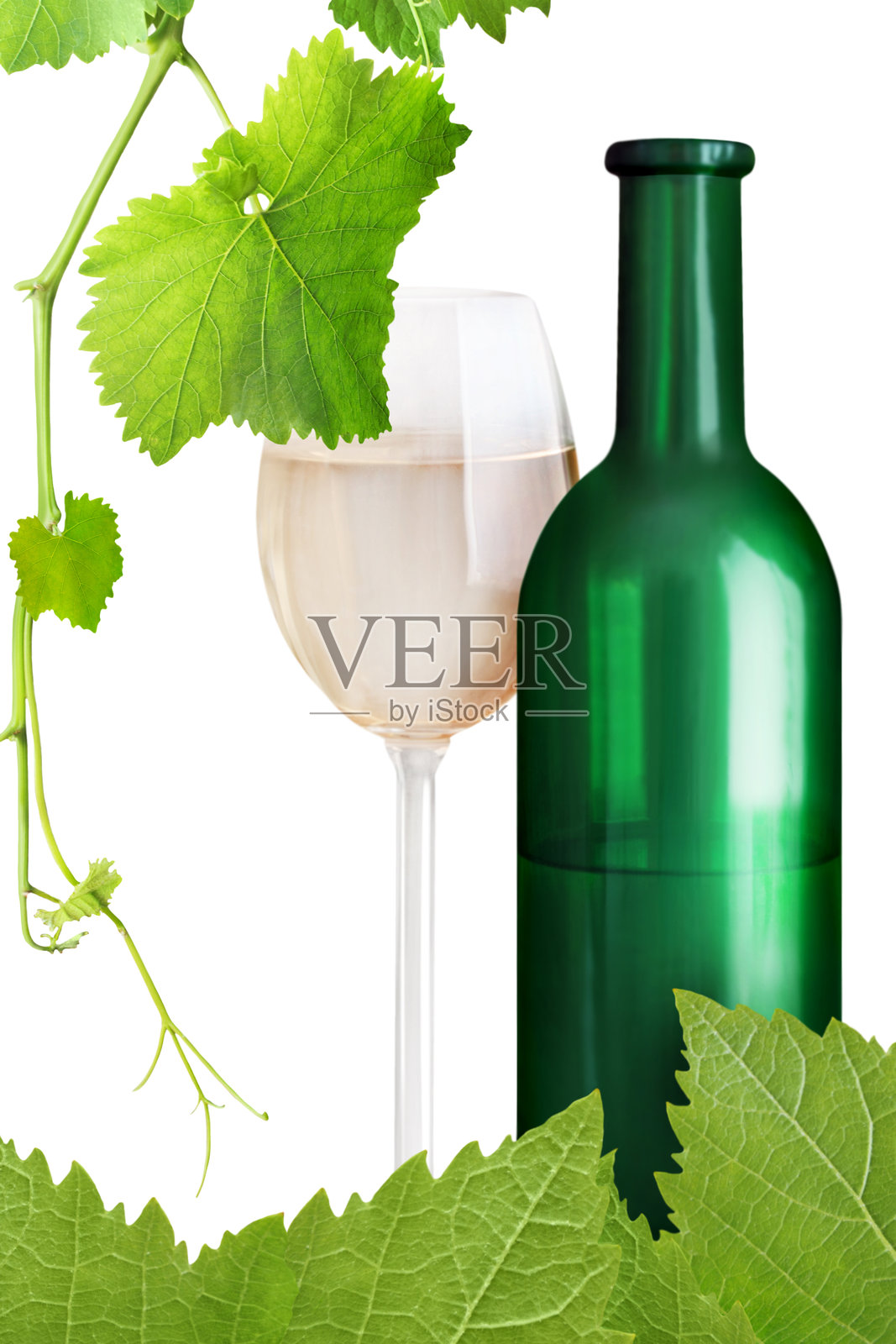 一瓶白葡萄酒和玻璃杯孤立在白色的背景上照片摄影图片