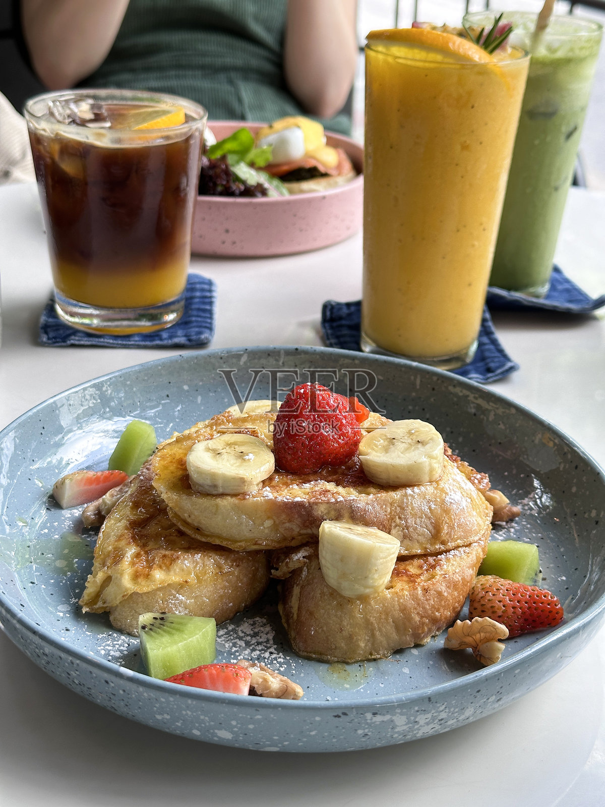 焦糖香蕉法式吐司图片/金黄脆皮吐司的甜早餐照片摄影图片