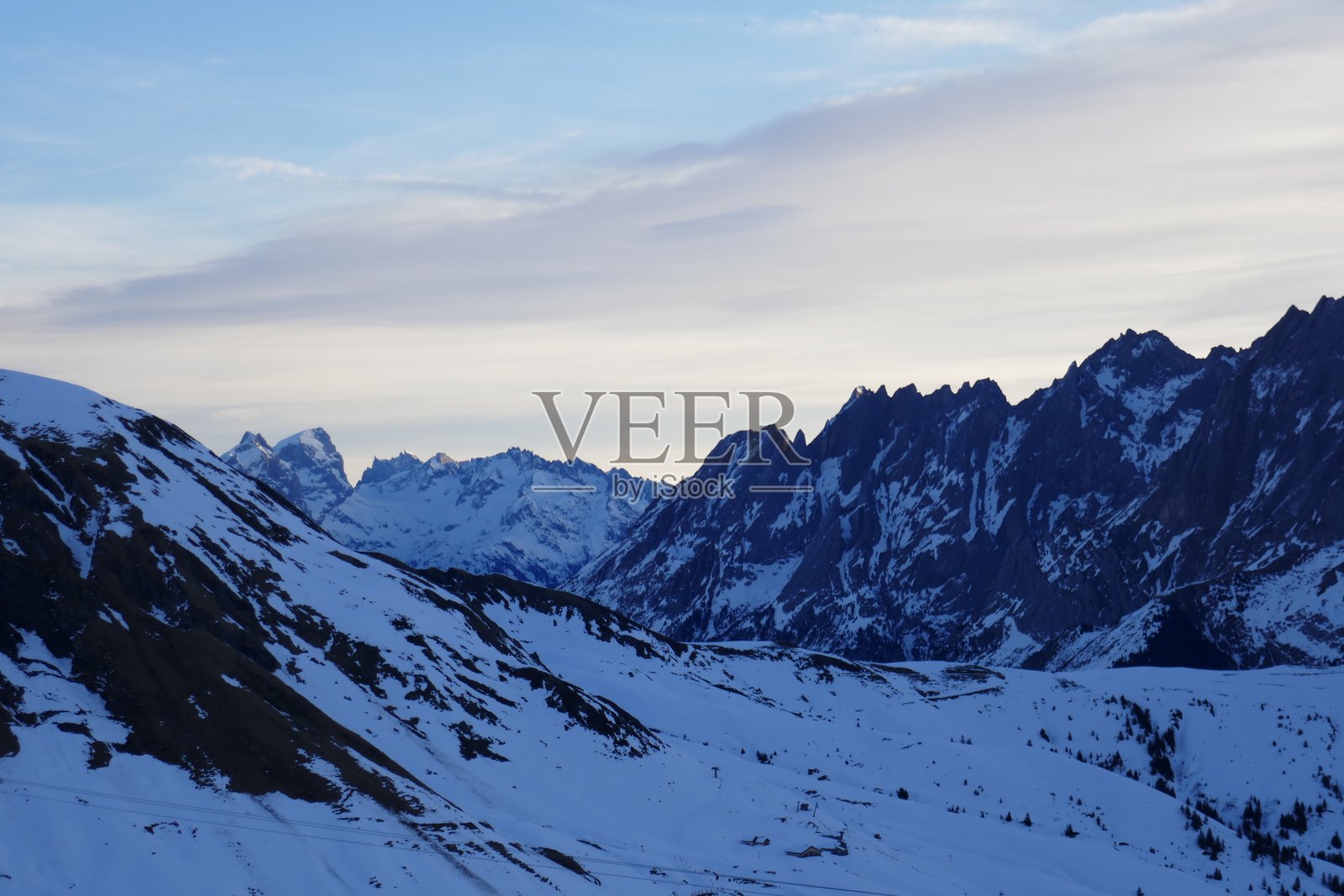 瑞士格林德沃第一山照片摄影图片