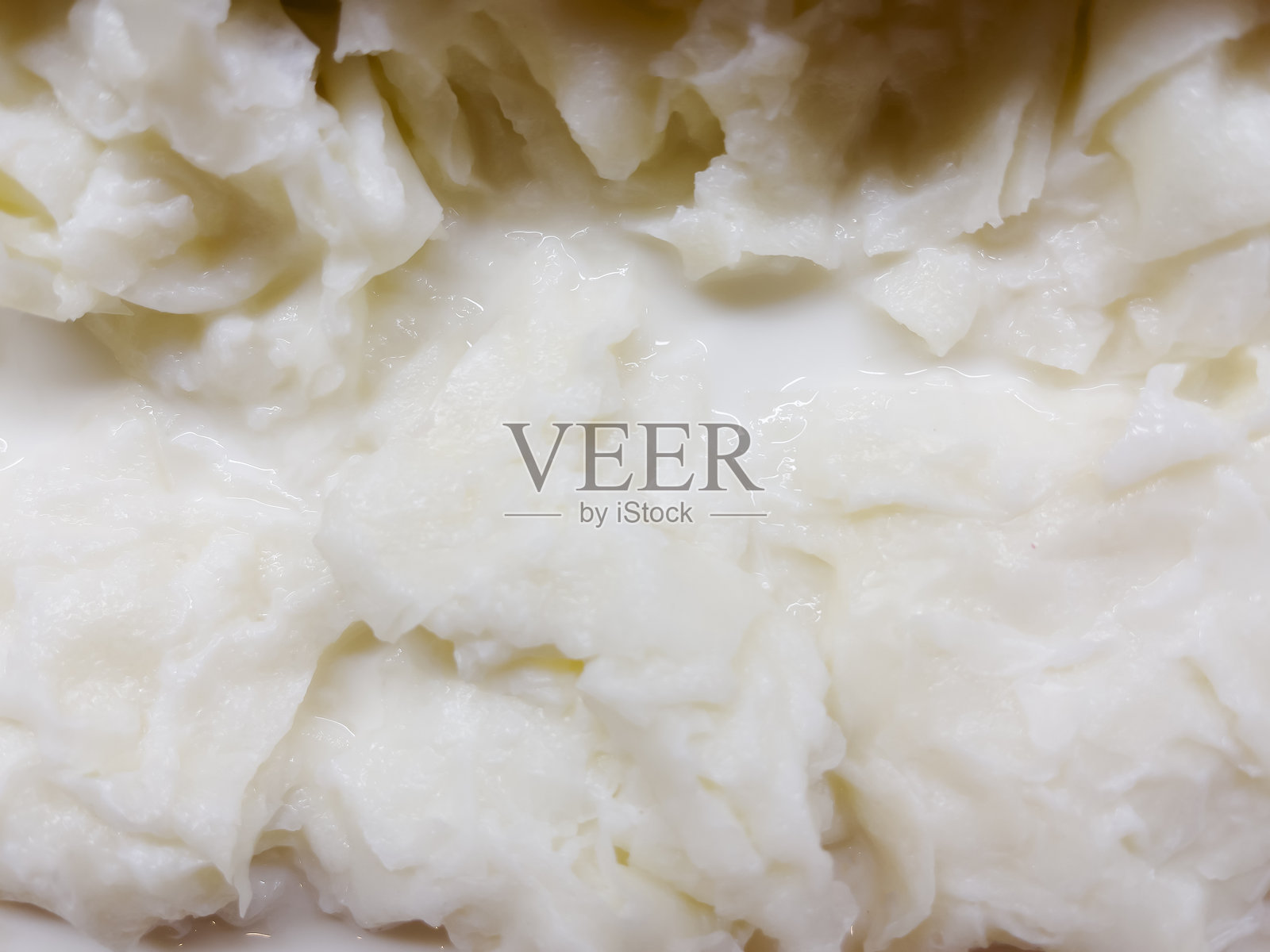 Gullak是一种由牛奶和一种特殊的面团制成的甜点。传统的土耳其食物概念。一种又甜又清淡的甜点。垂直方向。俯视图照片摄影图片