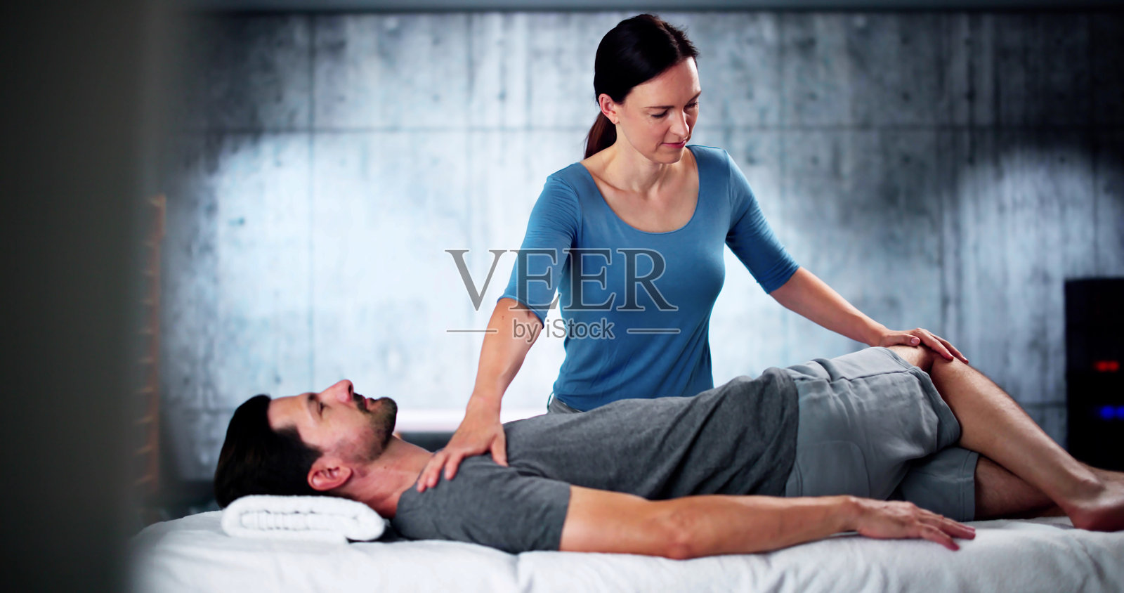 指压矫形理疗按摩照片摄影图片