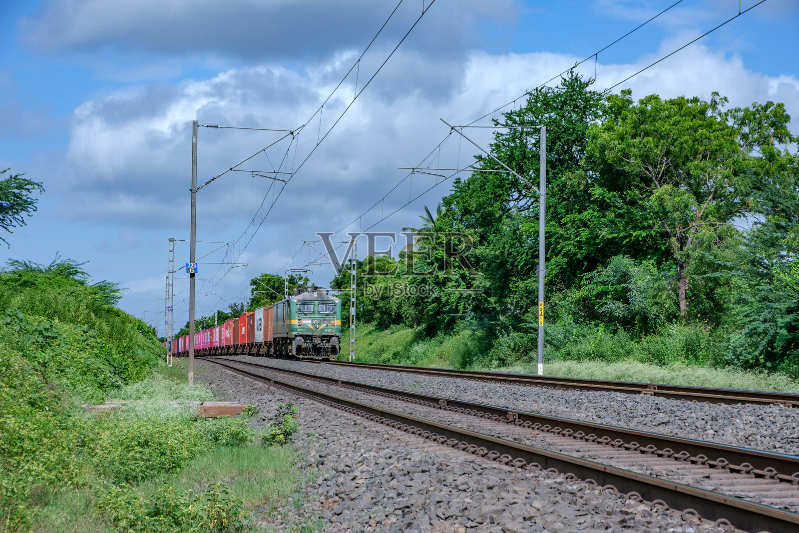 集装箱货运列车照片摄影图片