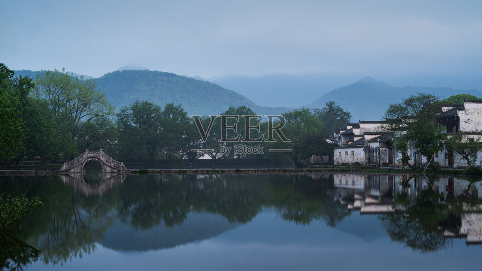 中国安徽省宜县宏村风景区风景照片摄影图片