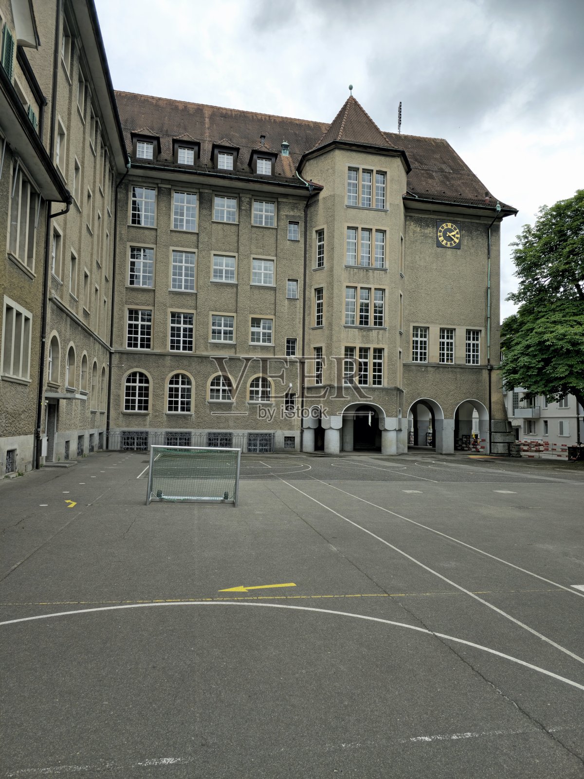 苏黎世 Münchhalde 学校大楼照片摄影图片