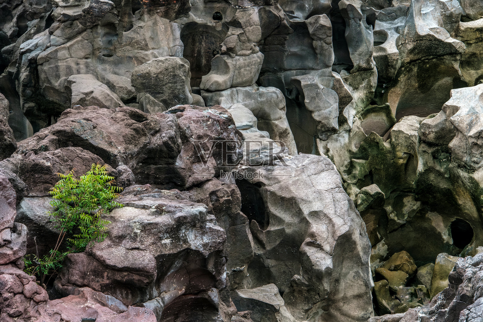 印度的天然坑洞照片摄影图片
