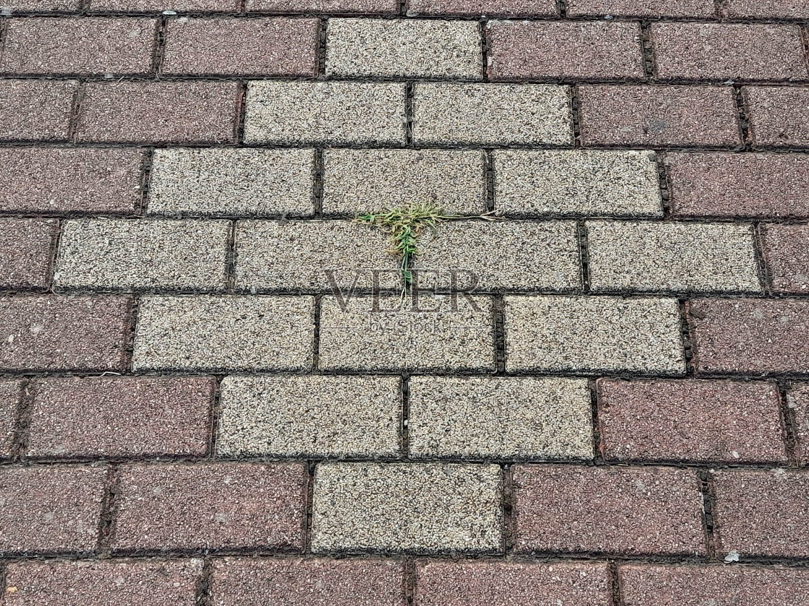 街道地板上的红白方块作为背景照片摄影图片