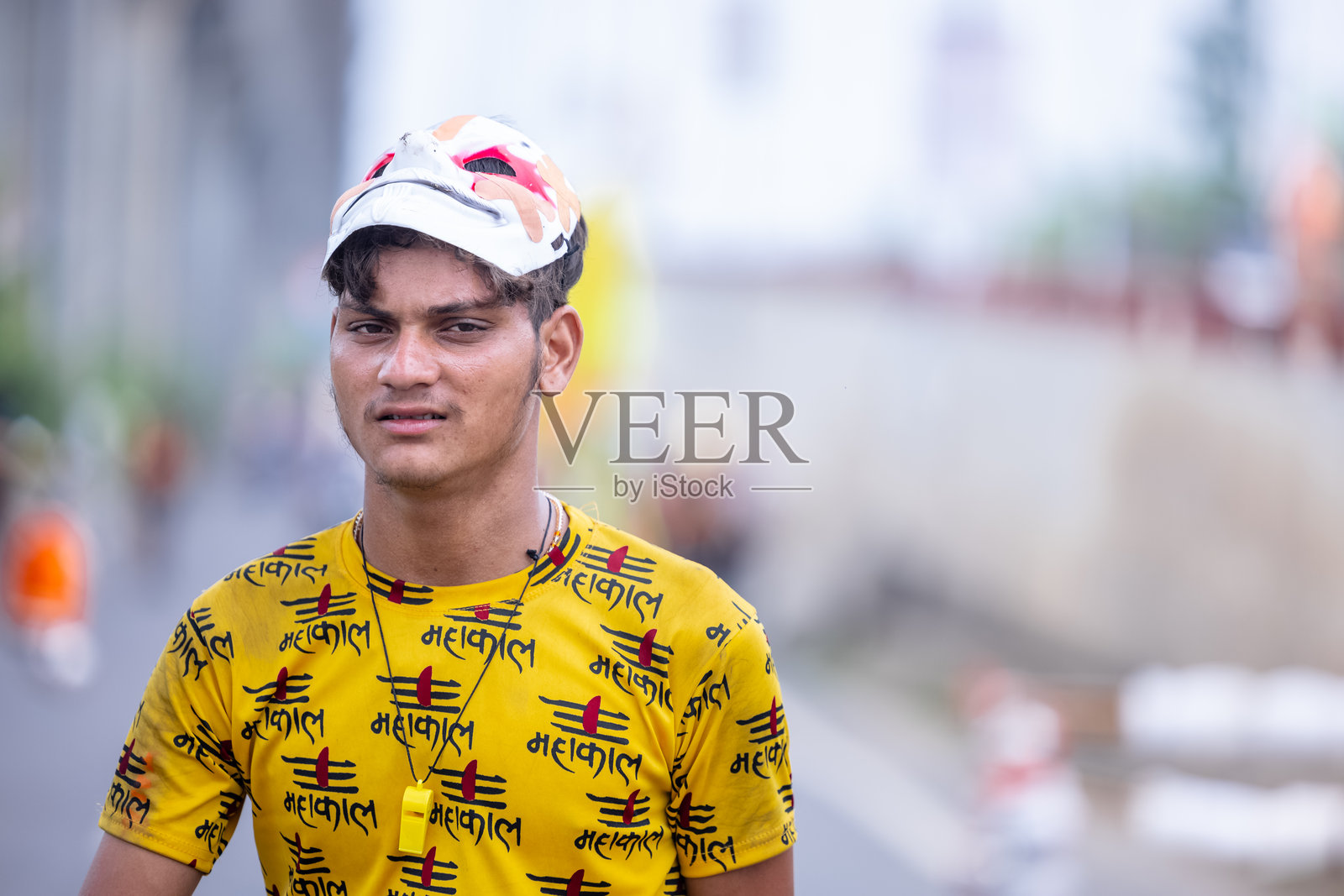 印度教信徒在表演kanwar yatra照片摄影图片