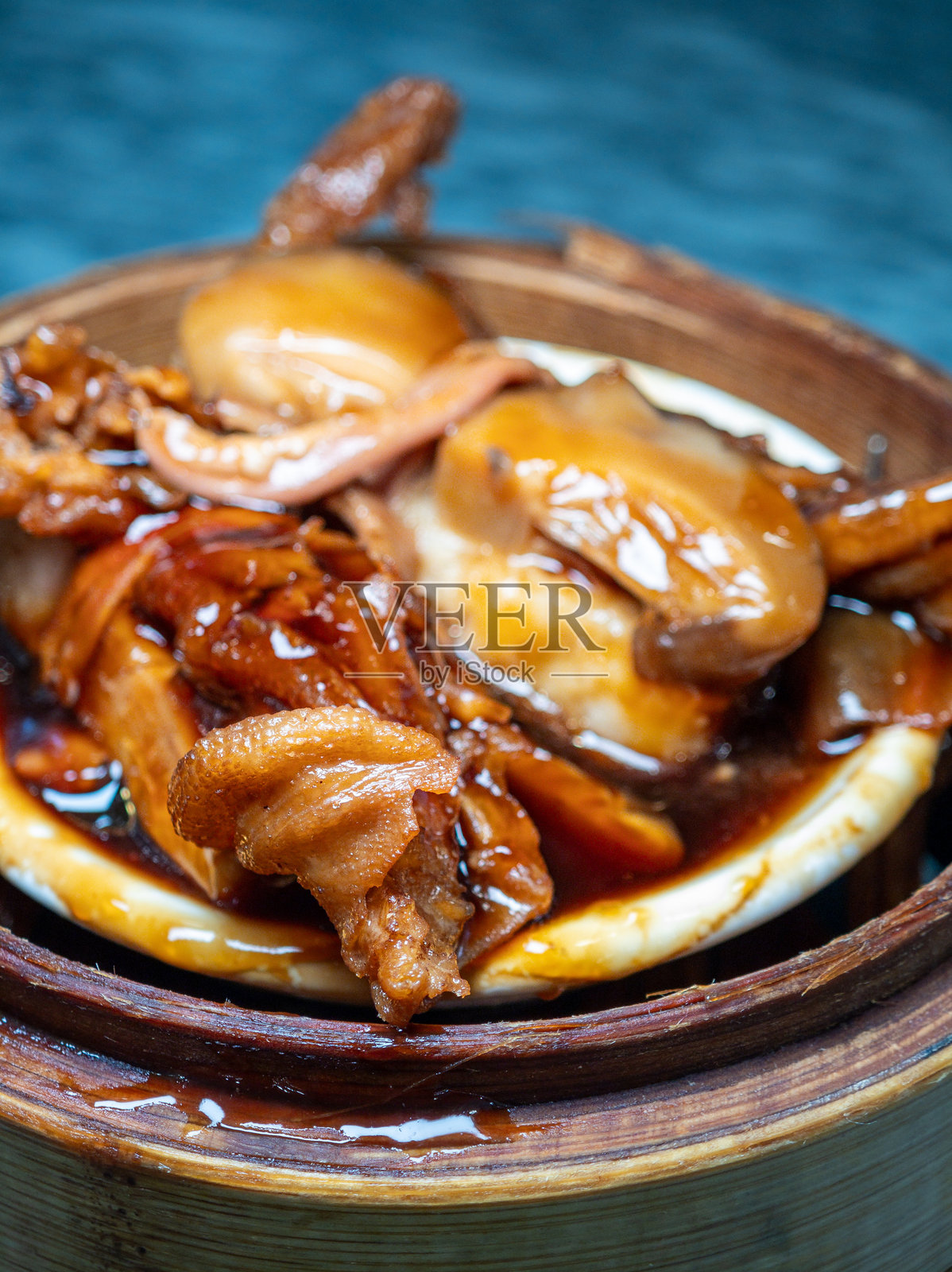 美味芳香：经典粤式点心 - 三宝鸭掌照片摄影图片