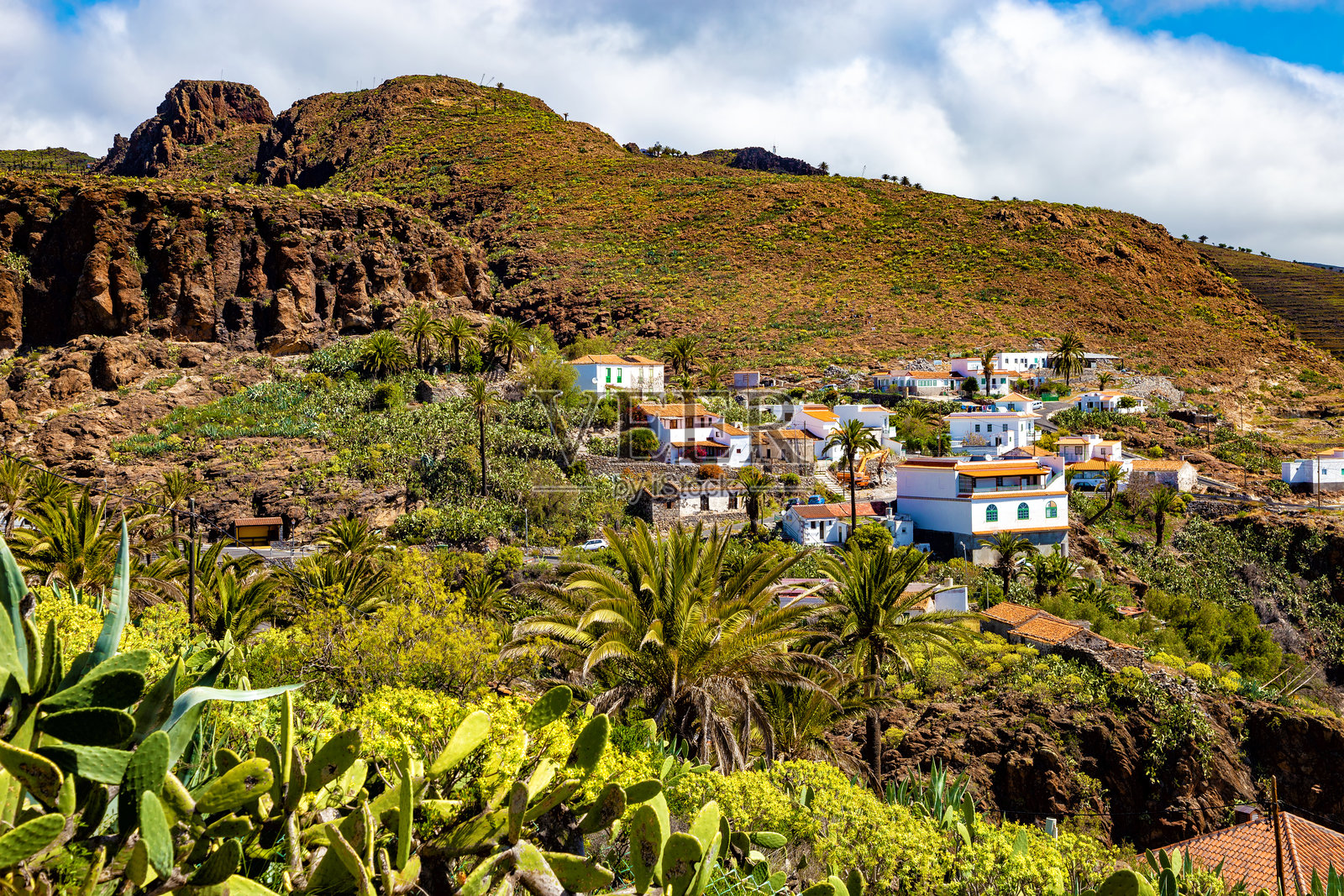 山地景观，西班牙加那利群岛戈梅拉岛照片摄影图片