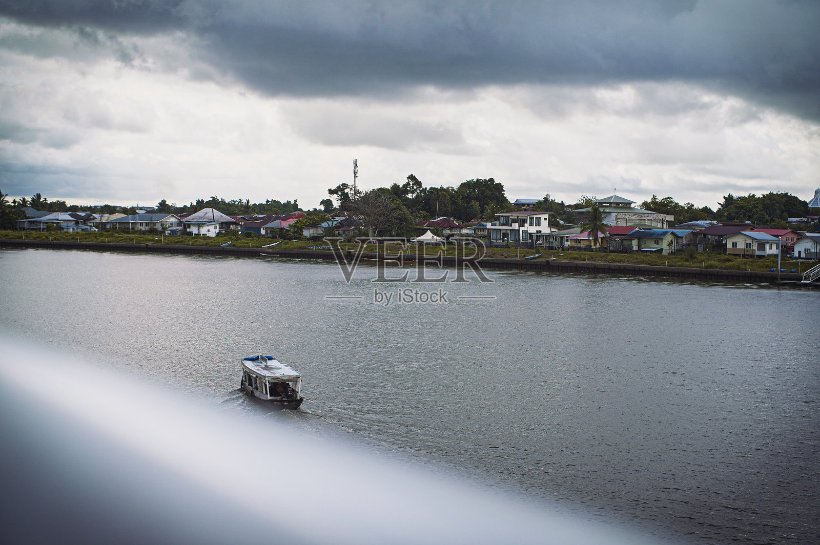 砂拉越河游船照片摄影图片