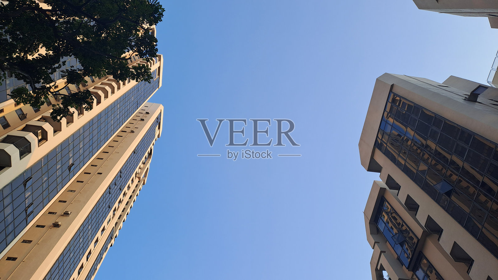 新加坡住宅区的美丽日落照片摄影图片