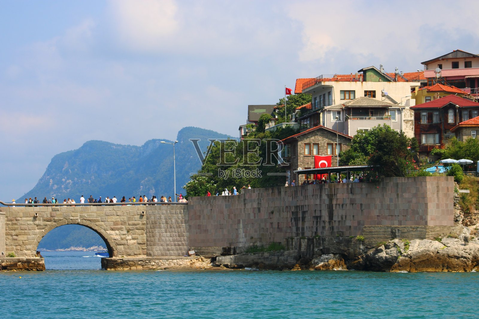 阿马斯拉城市风景。阿马斯拉是一个小型海滨度假小镇，位于黑海地区，土耳其巴尔腾。照片摄影图片