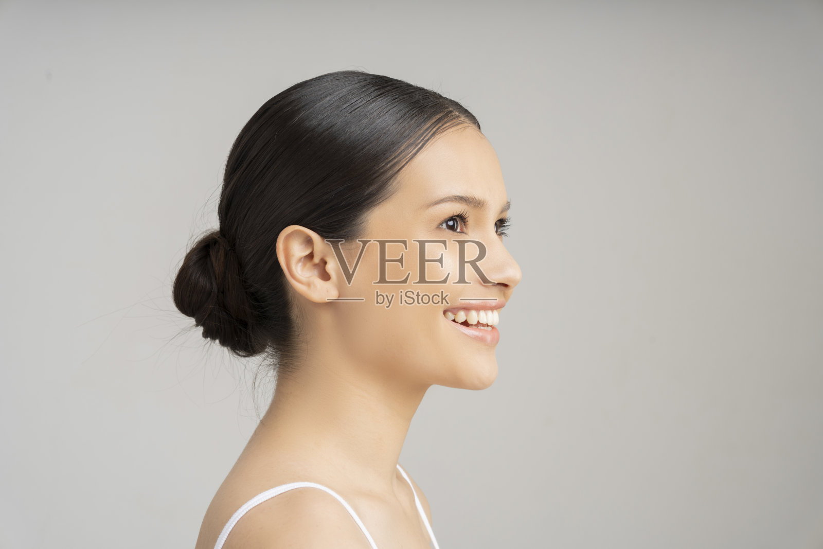 美丽的亚洲女性面部特写照片摄影图片