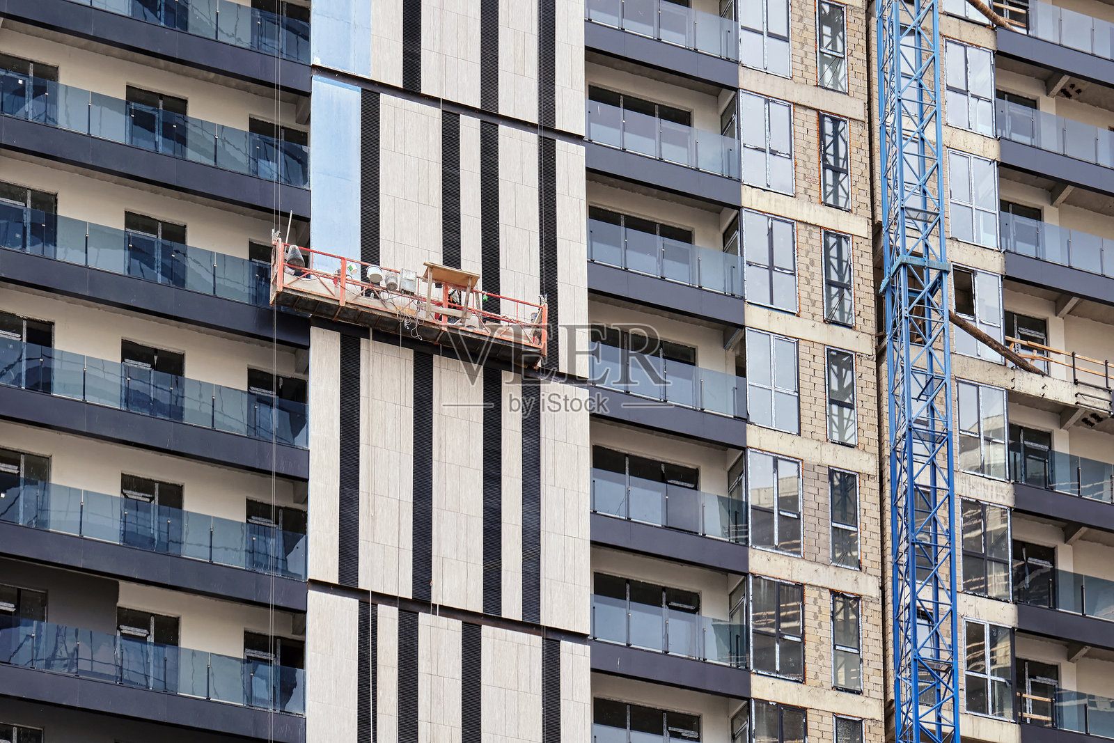 新住宅摩天大楼的有趣设计特写施工图。照片摄影图片