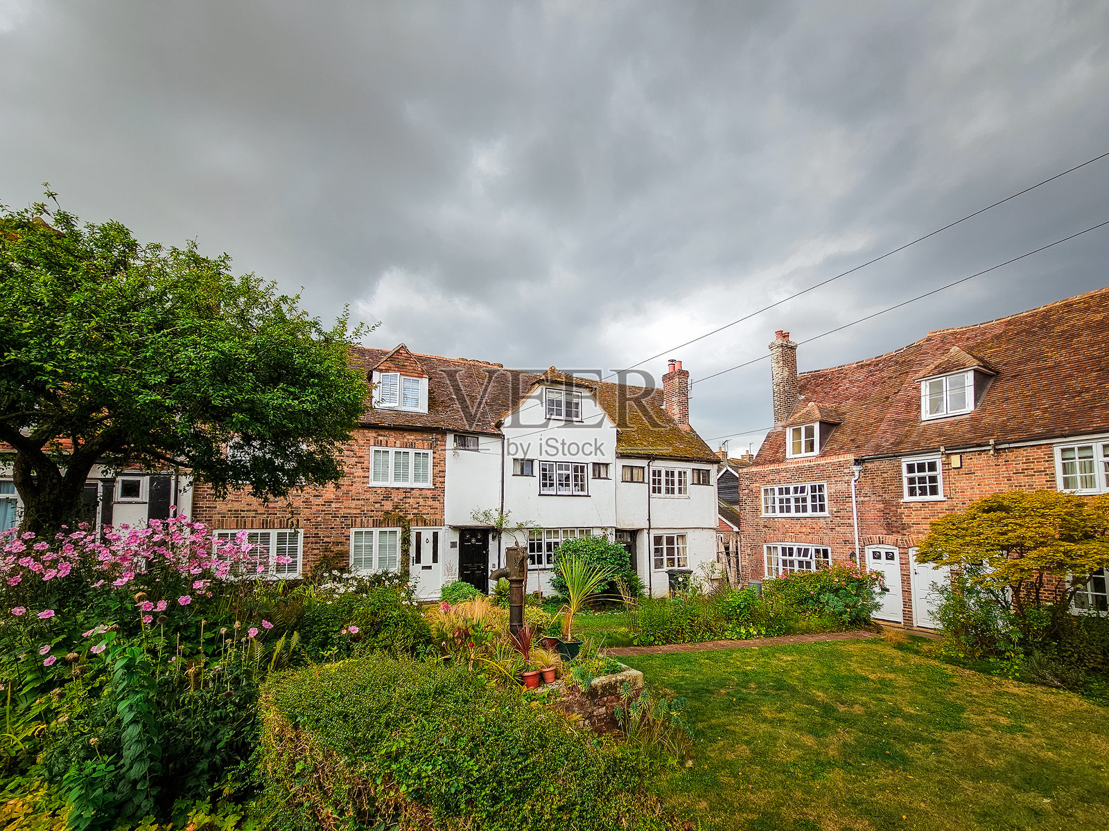 英格兰东萨塞克斯郡赖镇的舒适传统小屋照片摄影图片