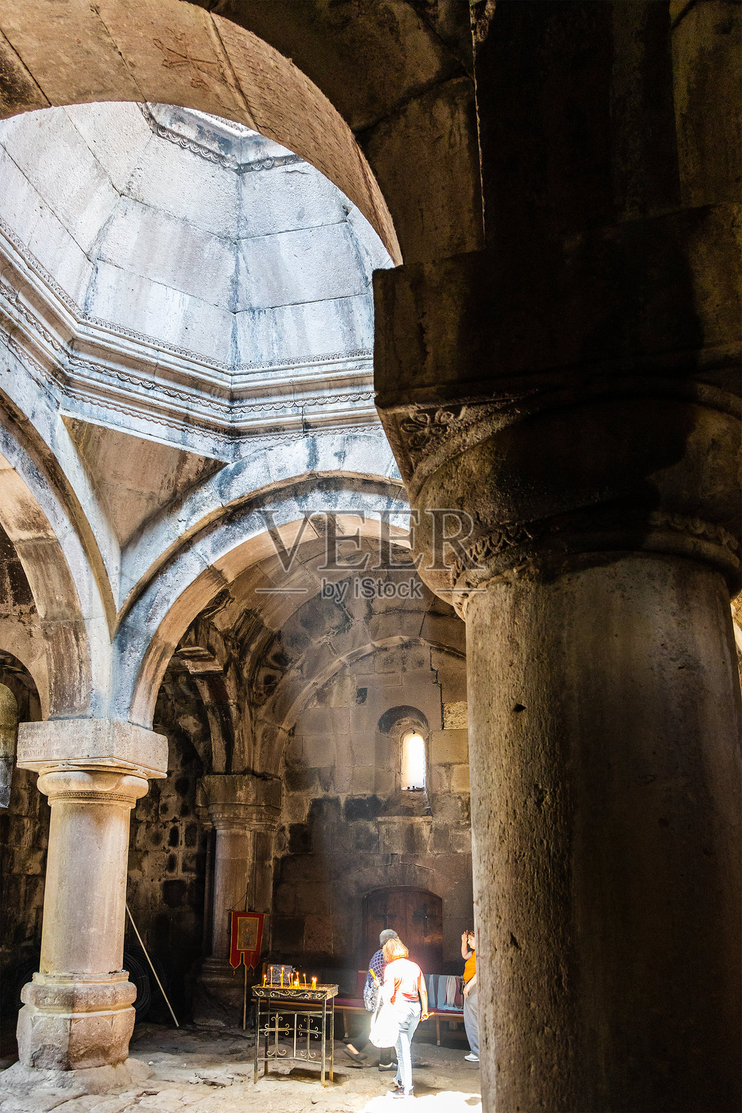 在戈沙万克的S Astvatsatsin教堂的内部小厅照片摄影图片