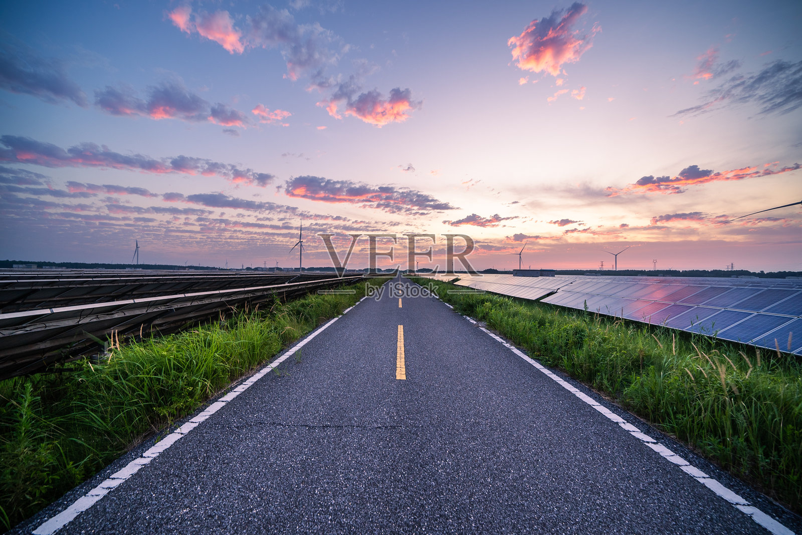 太阳能光伏发电站照片摄影图片