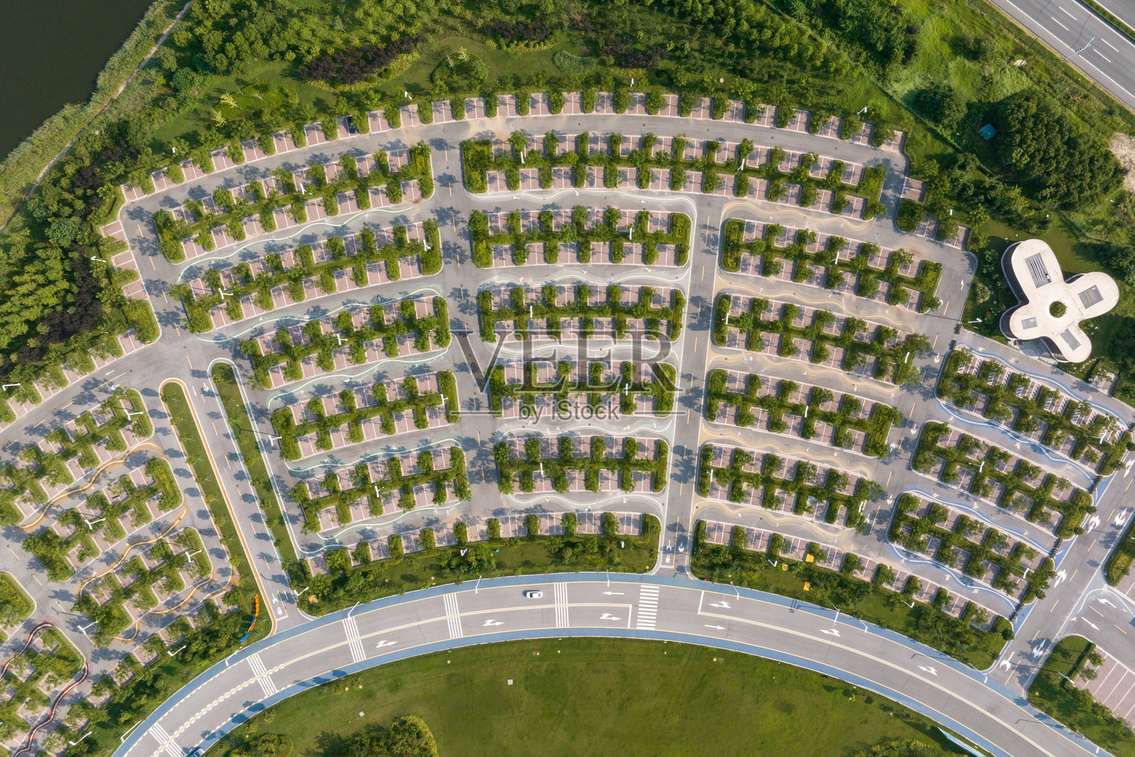 停车场俯瞰照片摄影图片