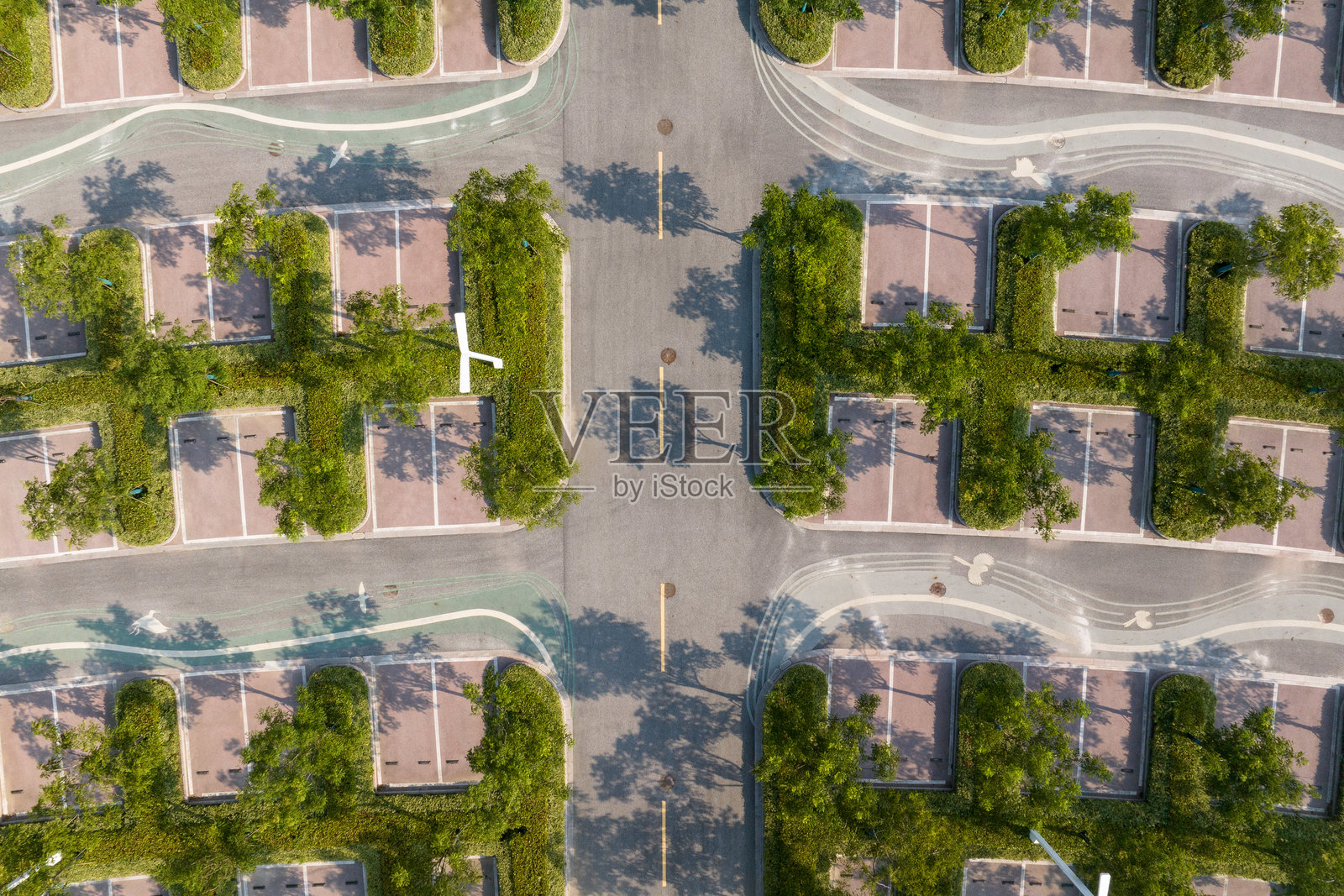 停车场俯瞰照片摄影图片