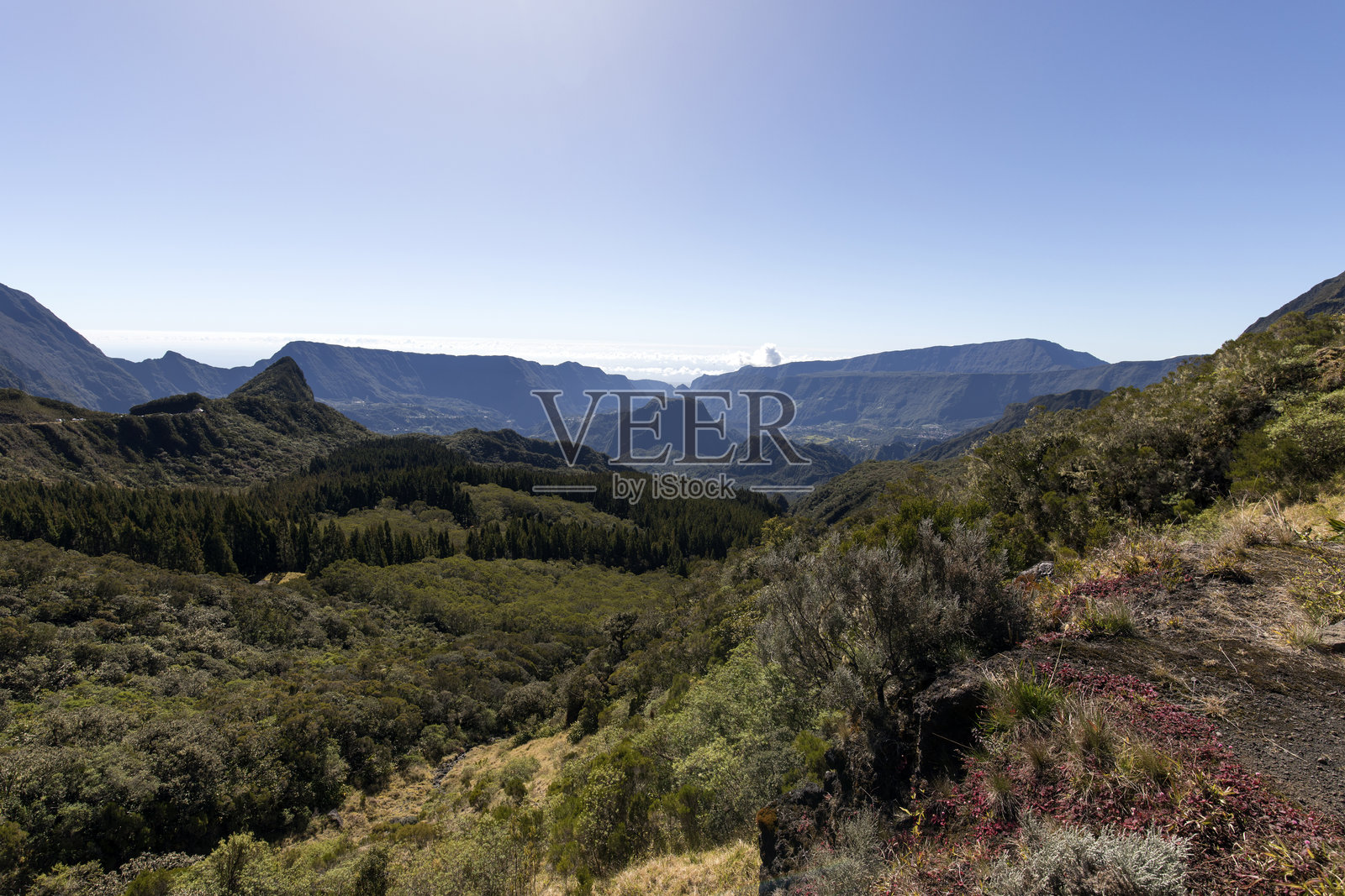 留尼汪岛萨拉齐环形山的美丽景色照片摄影图片