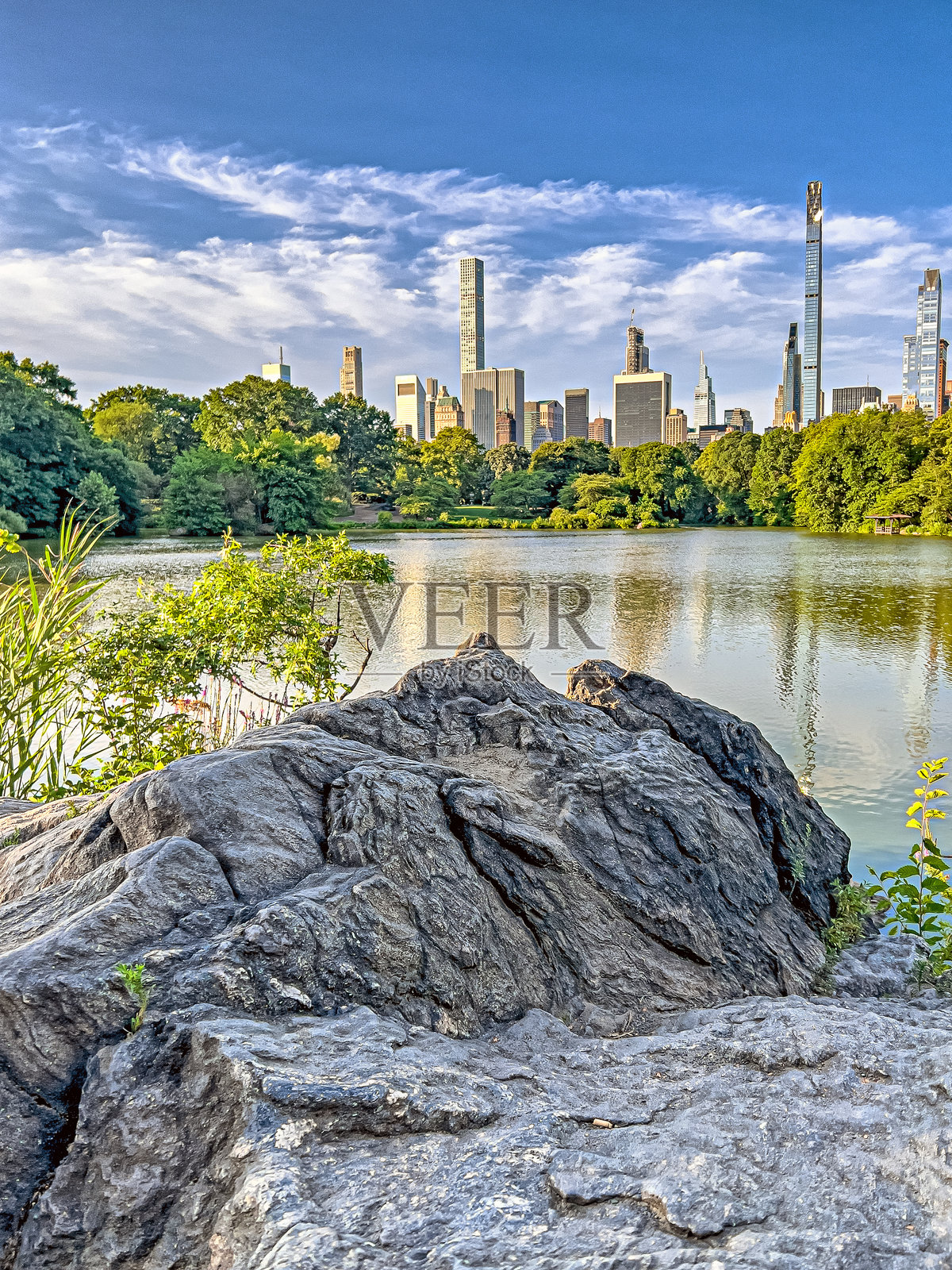 纽约市中央公园的湖泊照片摄影图片