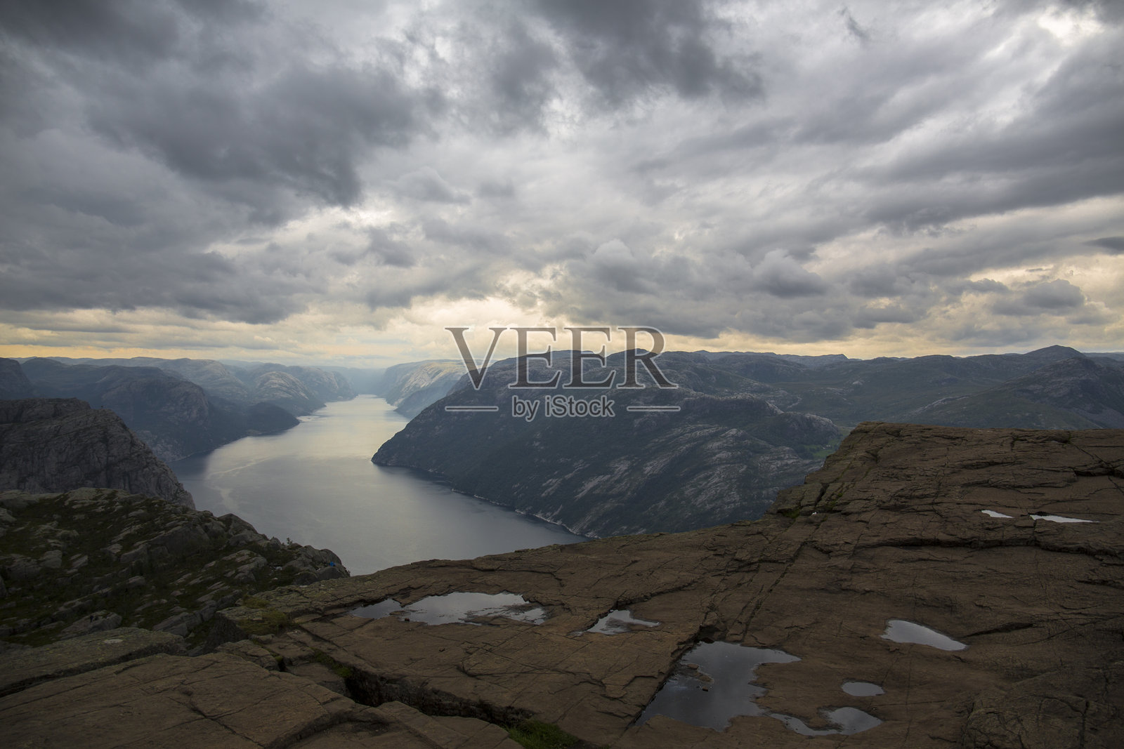 山脉与天空的美丽景色照片摄影图片