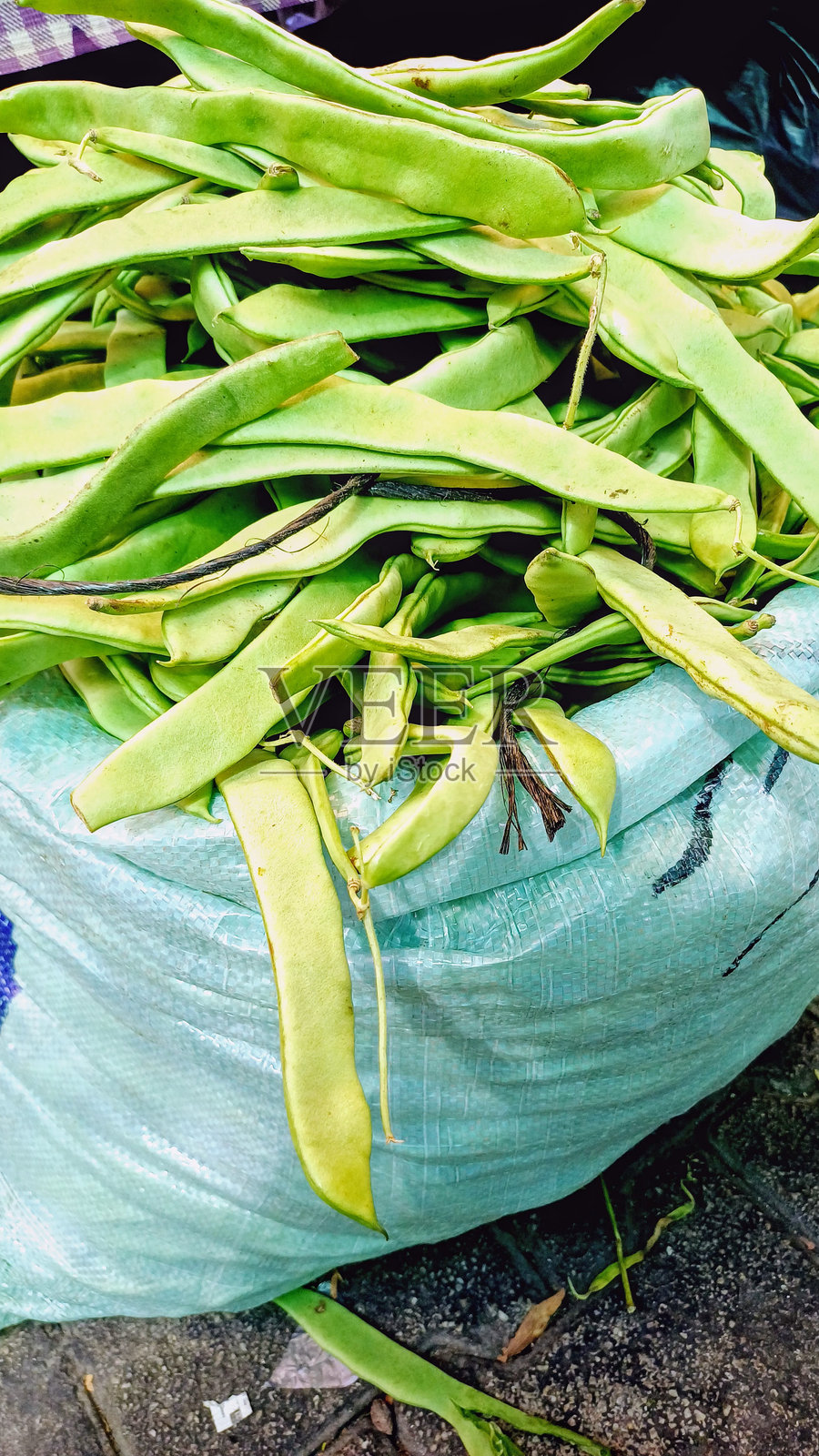 麻袋里的青豆照片摄影图片