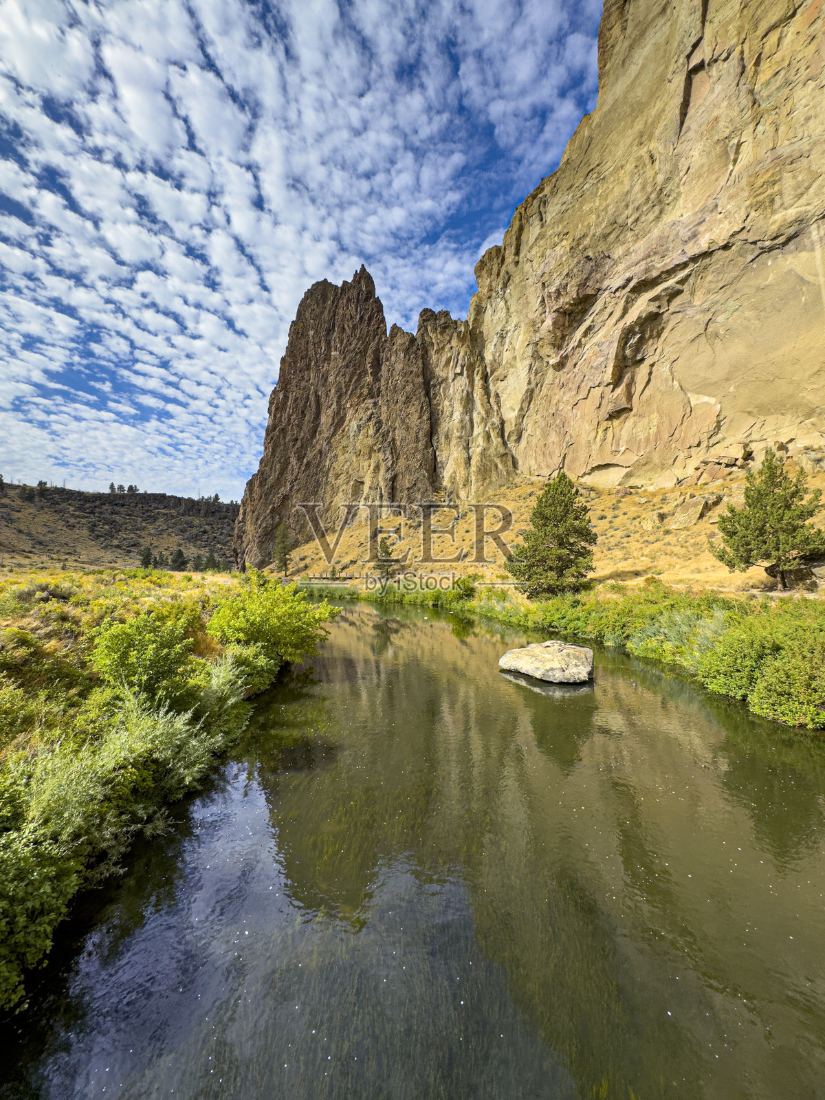史密斯岩州立公园，德舒特县，俄勒冈州照片摄影图片