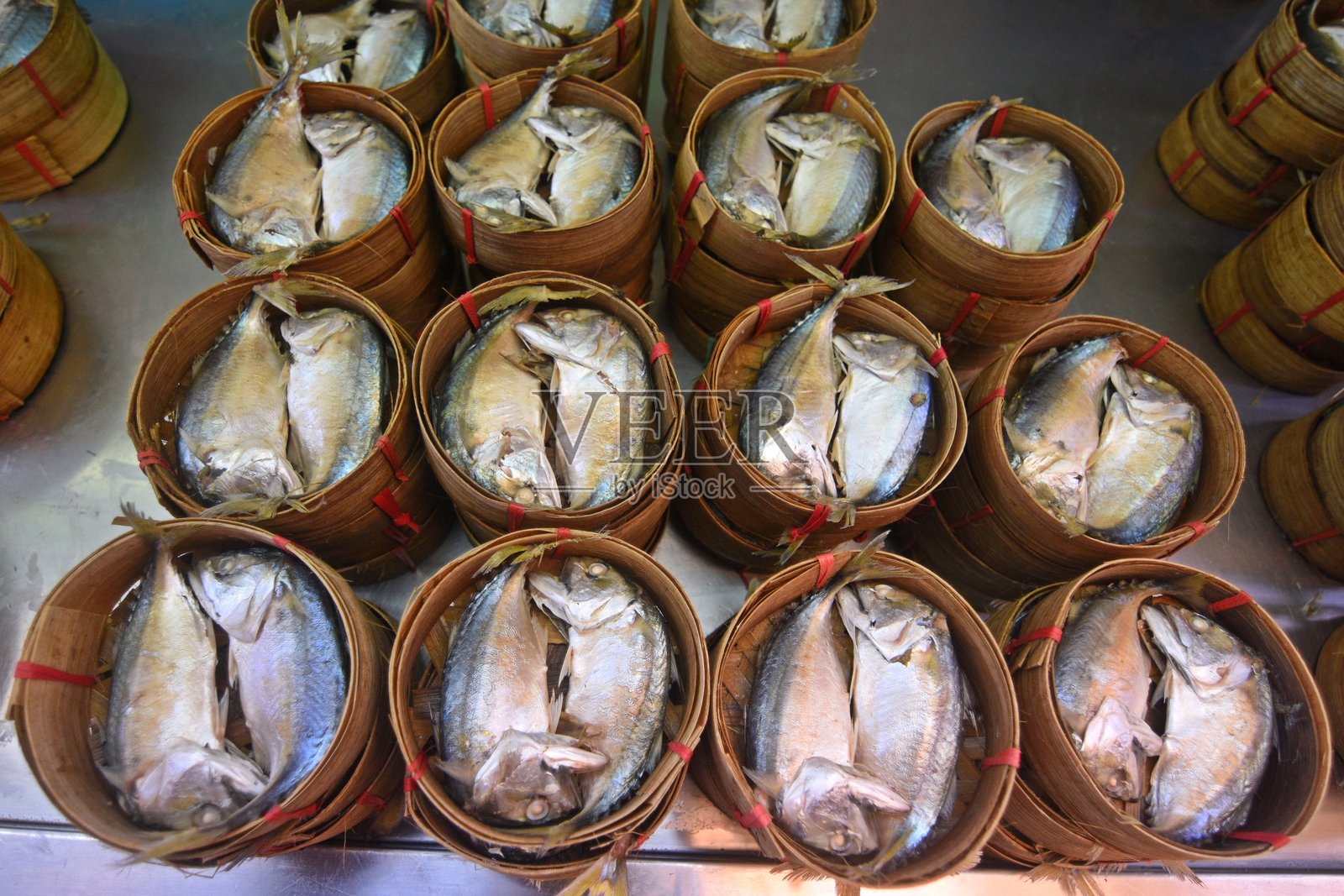 鲭鱼 - 曼谷新鲜市场。照片摄影图片