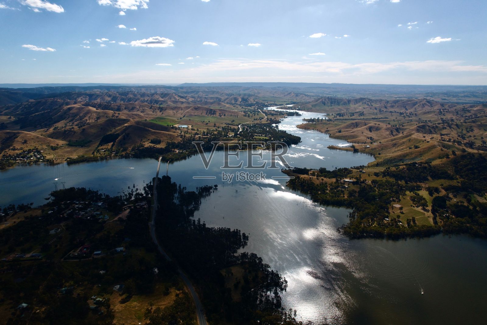 澳大利亚维多利亚州博尼顿附近的艾尔登湖鸟瞰图照片摄影图片