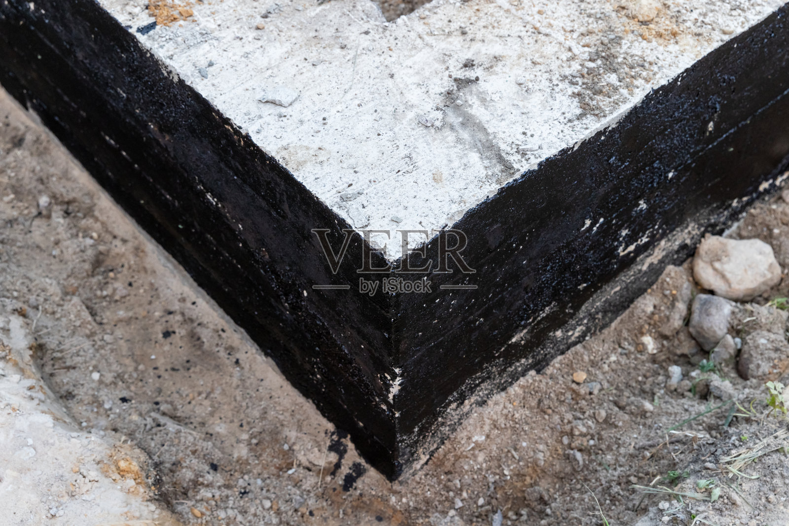 钢筋混凝土条形基础的拐角部分照片摄影图片