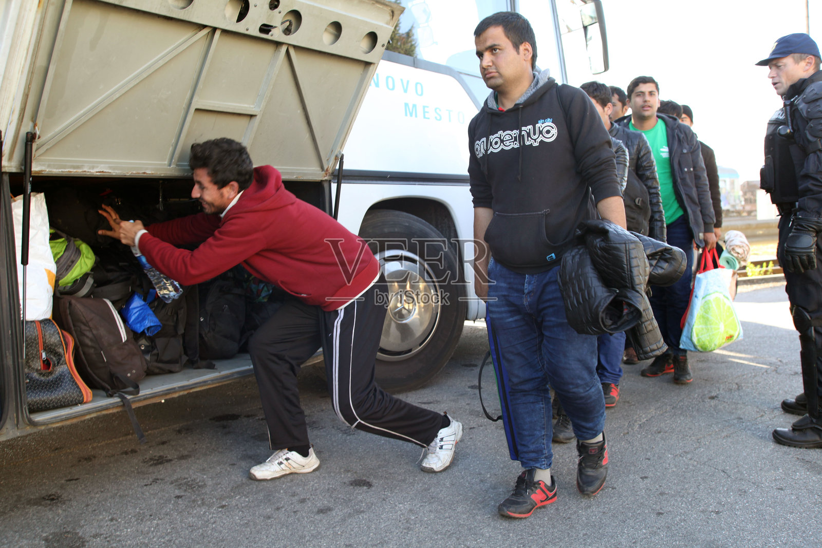 斯洛文尼亚多博瓦火车站，2015年11月16日照片摄影图片