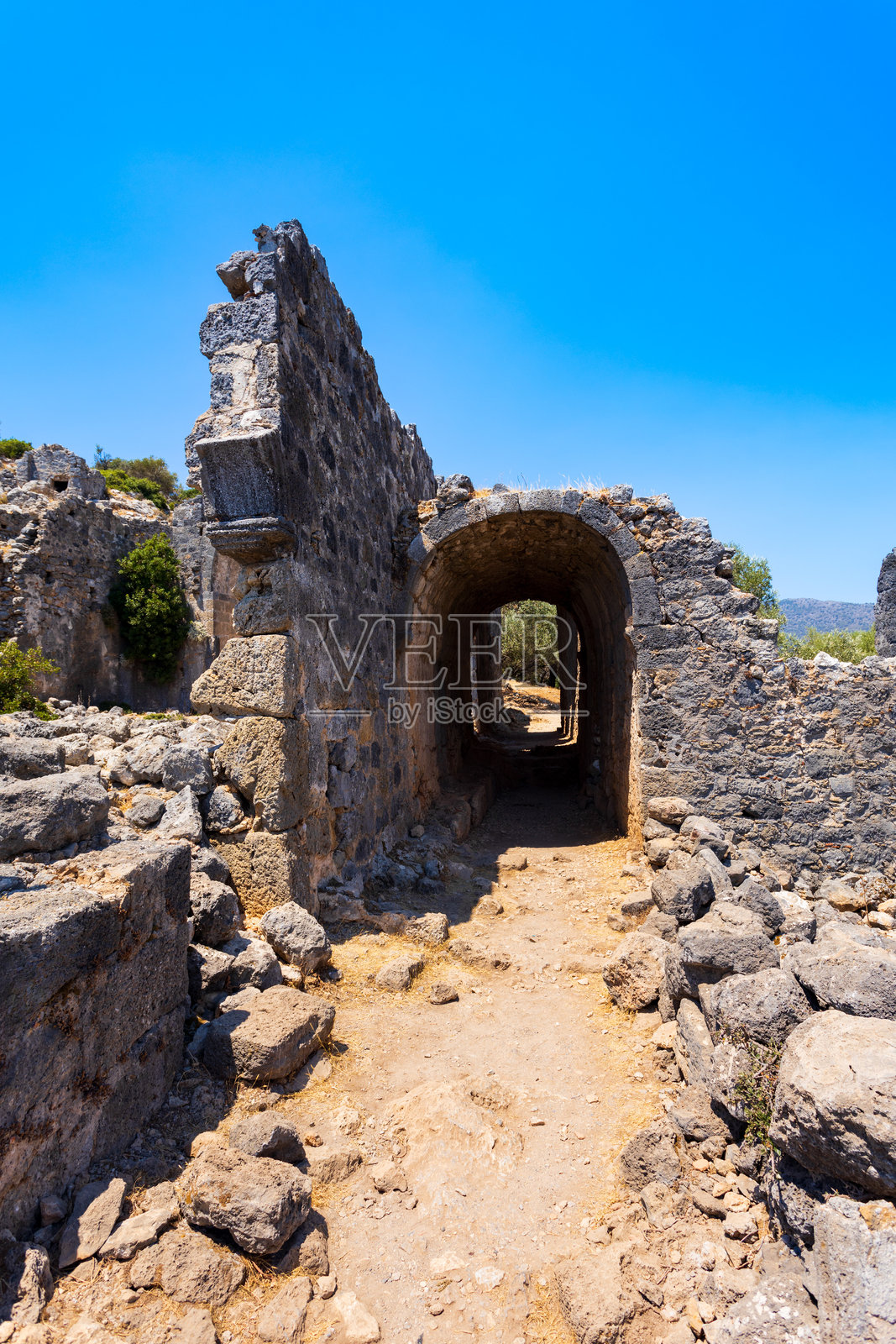 土耳其杰米勒或圣尼古拉斯岛的拜占庭废墟希腊教堂照片摄影图片