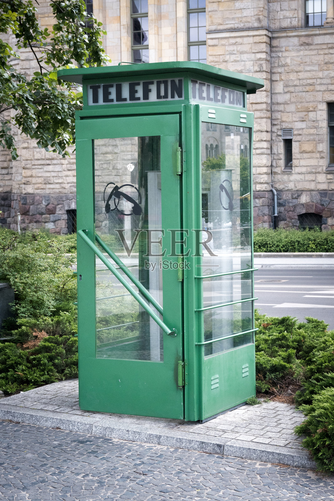 老式电话亭。照片摄影图片