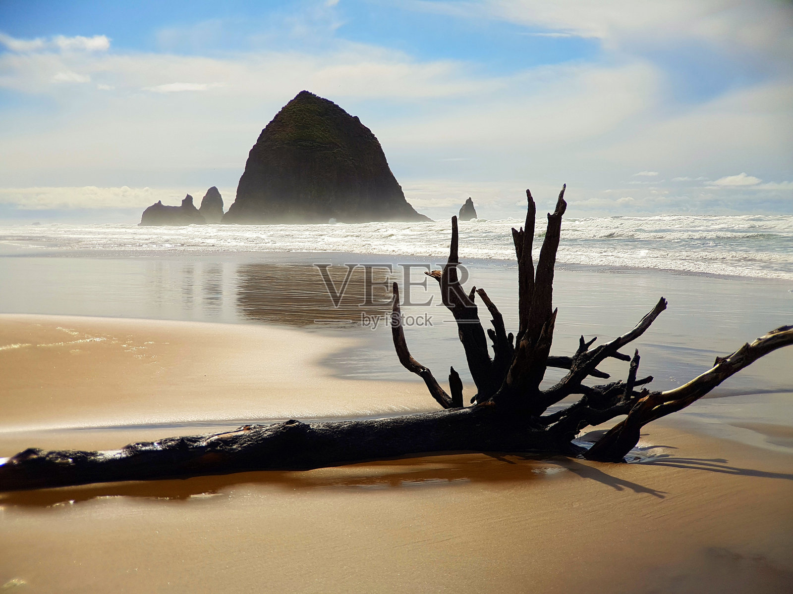 海洋与天空的美丽景色照片摄影图片
