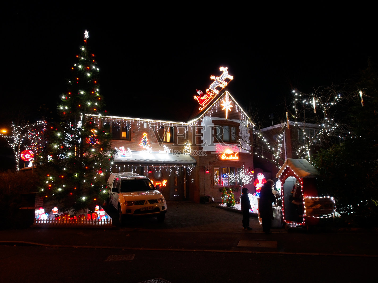 普雷斯顿附近一栋房屋的圣诞装饰照片摄影图片