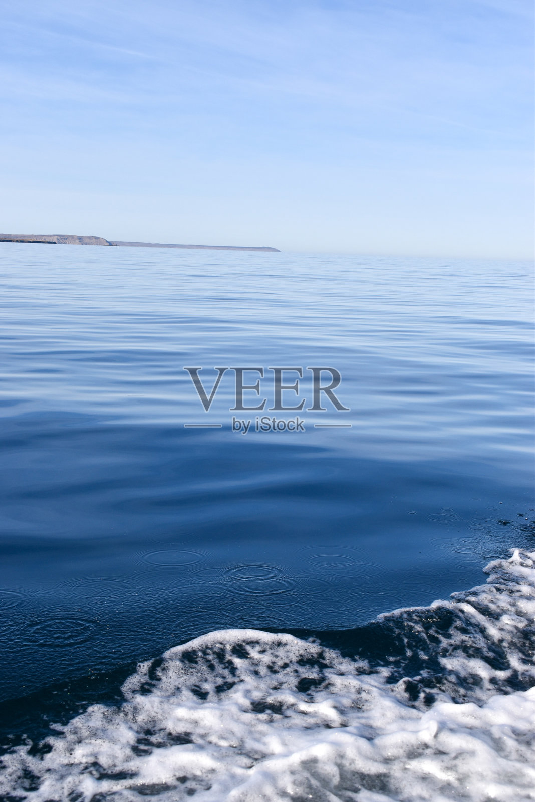 平静的海洋照片摄影图片