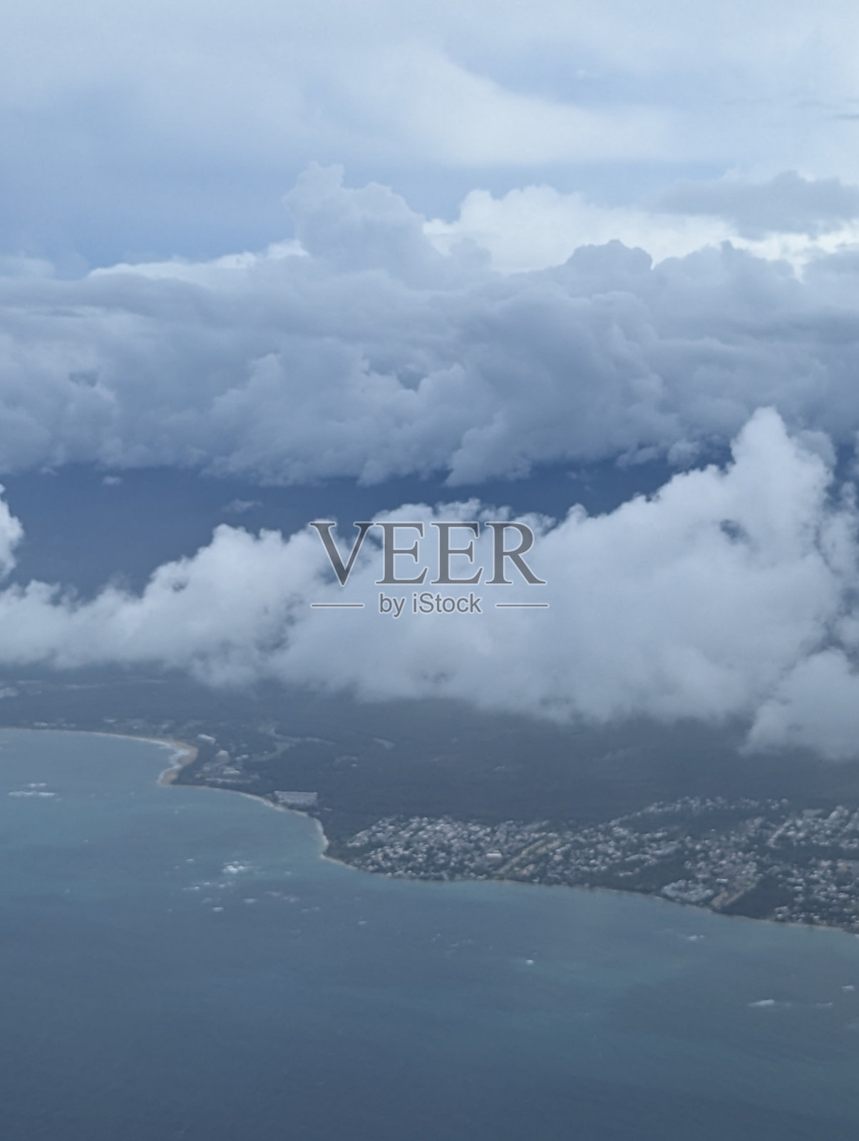 特立尼达和多巴哥上空的阴云密布的天空照片摄影图片