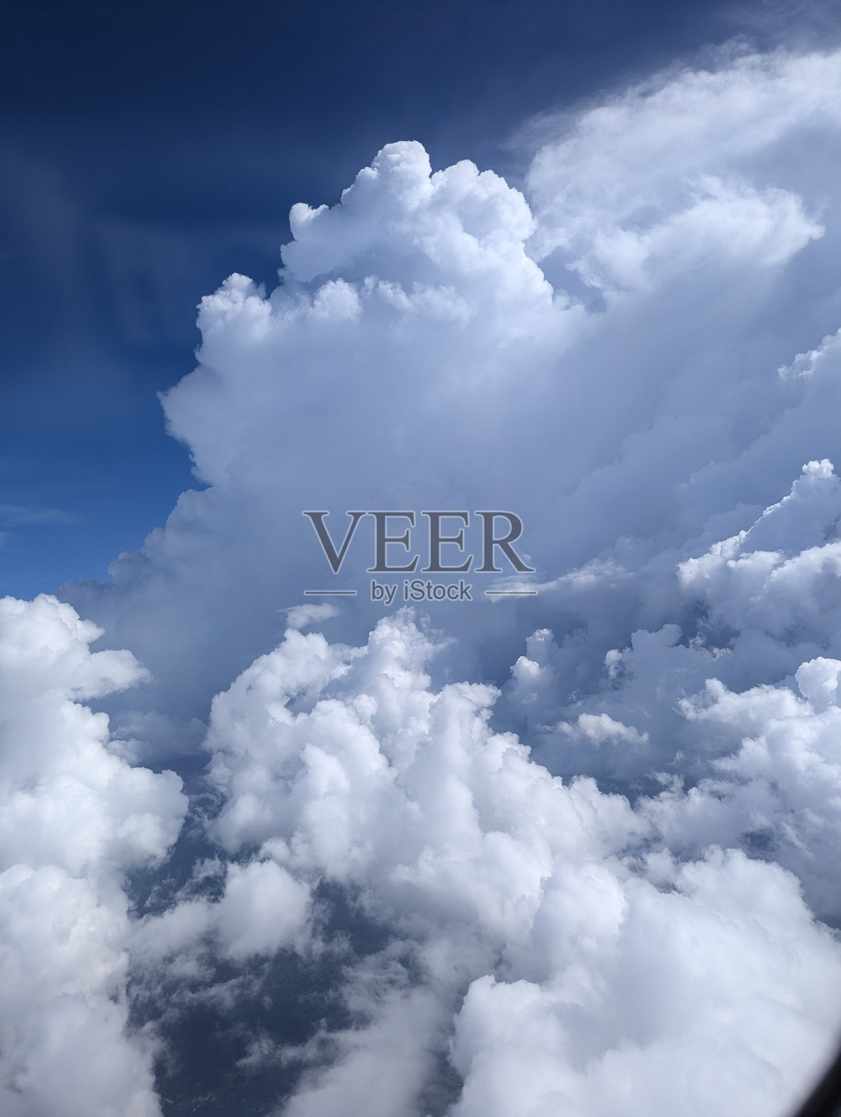 特立尼达和多巴哥上空的阴云密布的天空照片摄影图片