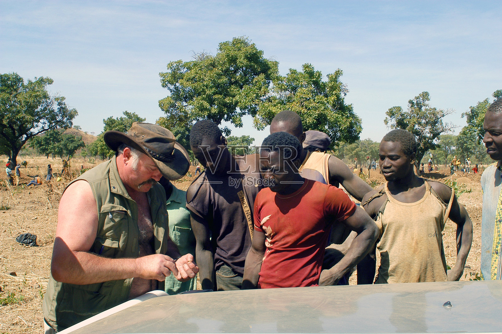 带着普拉的金矿照片摄影图片