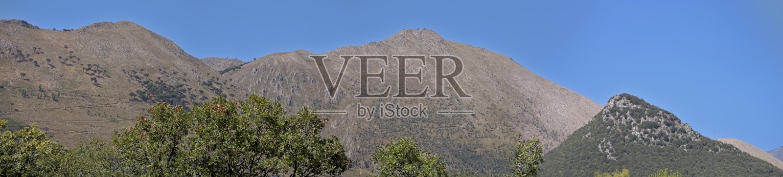 夏天的西西里岛山脉照片摄影图片
