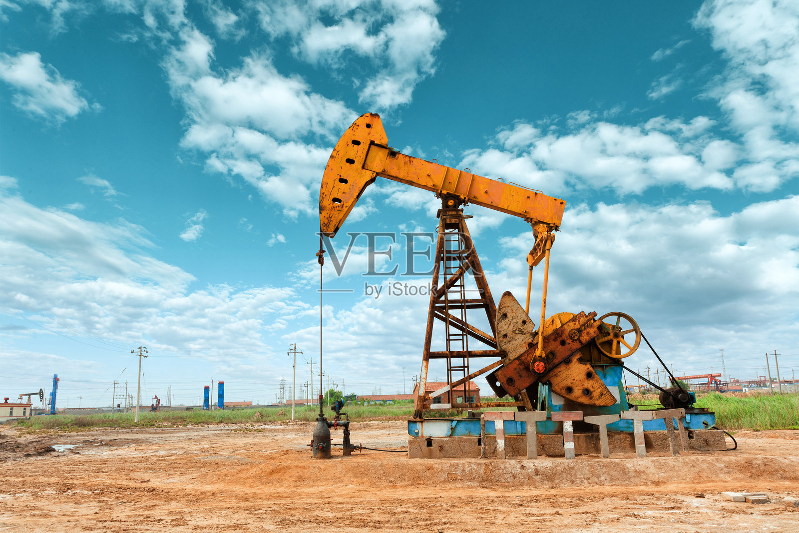 油田泵油设备照片摄影图片