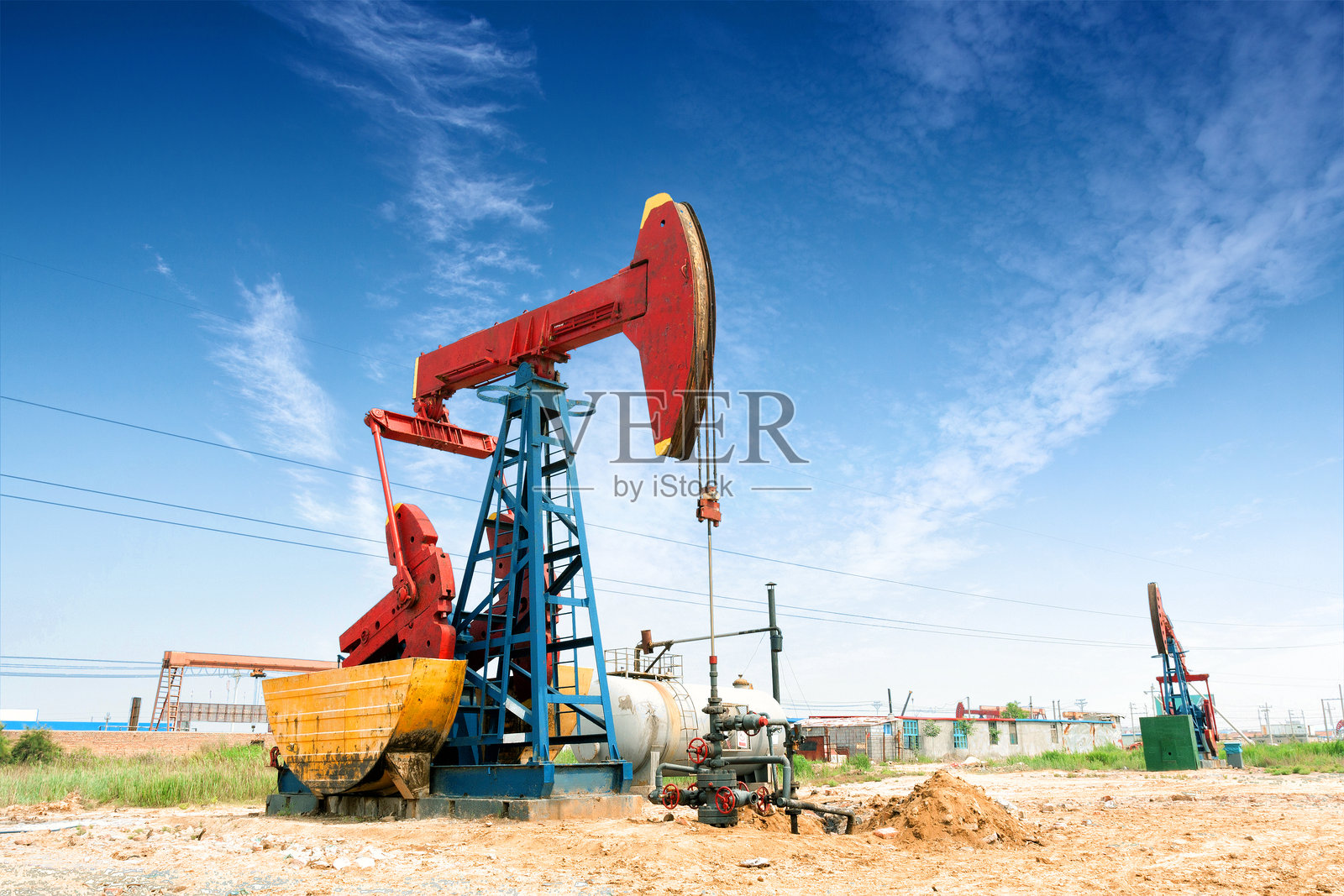 油田泵油设备照片摄影图片