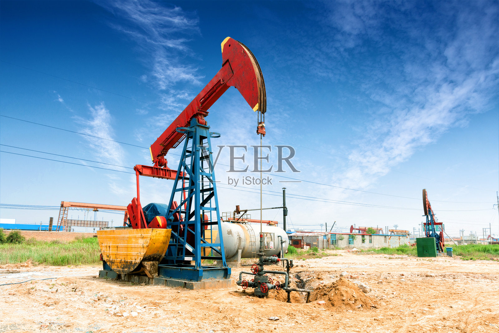 油田泵油设备照片摄影图片